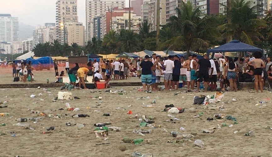 Sujeira na Praia