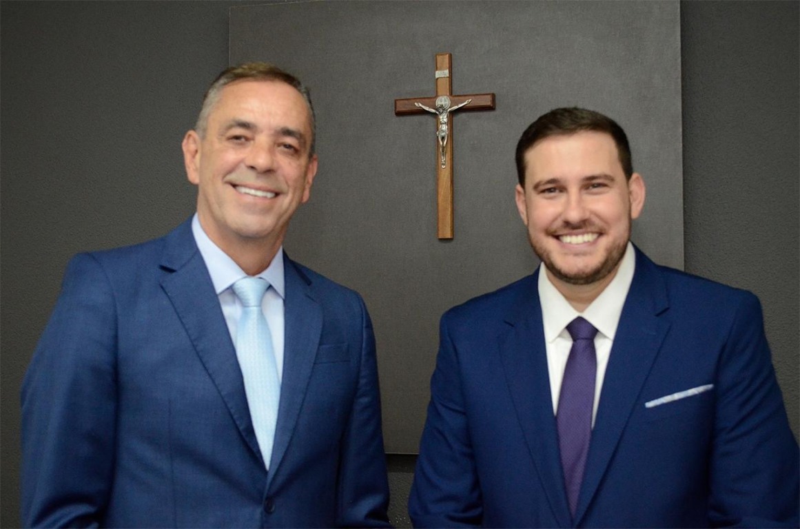 Prefeito Prof. Rodolfo Braga e vice-prefeito João Paulo, de Várzea Paulista