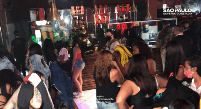 Estabelecimentos são fechados pelo Comitê de Blitze por causar aglomeração