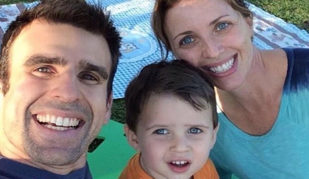 Foto de família feliz