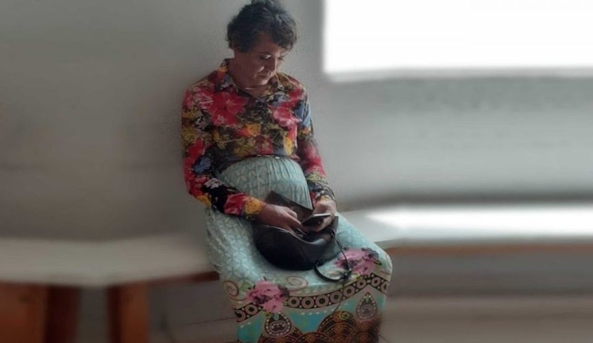 Homem vestido de mulher