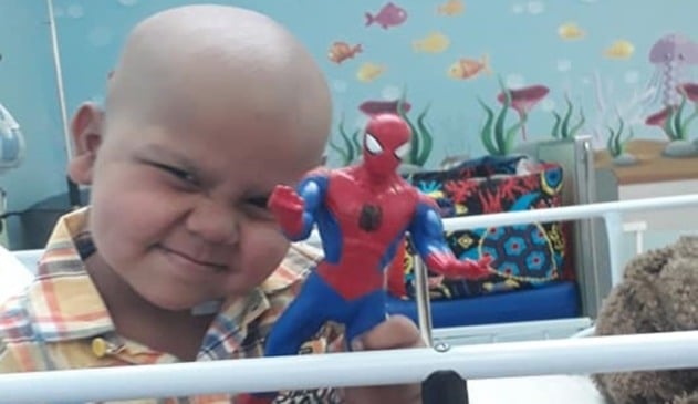 Voluntários realizam ‘Pedágio do Bem’ na Avenida 9 de Julho para salvar Enzo