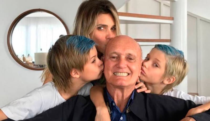 Fernanda Lima, filhos e o pai