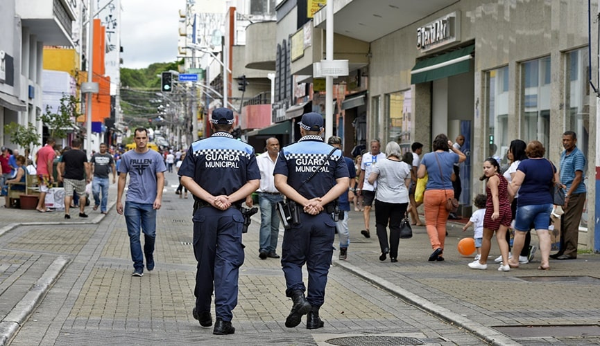 Guardas passando pelo Centro de Jundiaí Guardas passando pelo Centro de Jundiaí
