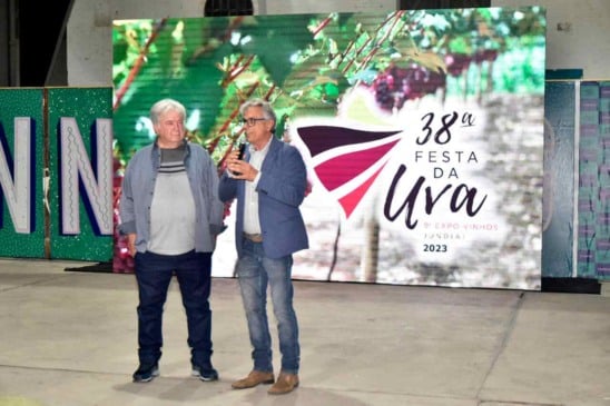 Eduardo Alvarez e Renê Tomasetto realizam a abertura da 33ª Festa da uva de Jundiaí