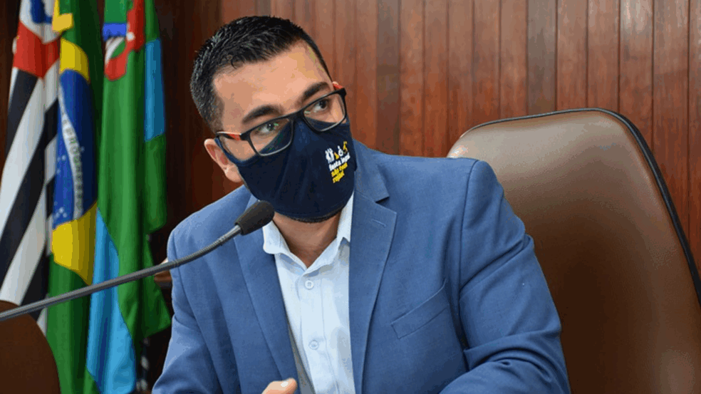 Proposta de campanha de Faouaz, lei pelo combate à violência é aprovada