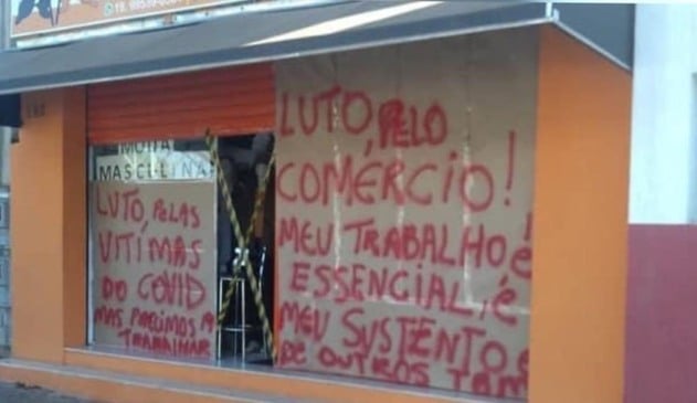 foto de protesto de lojistas