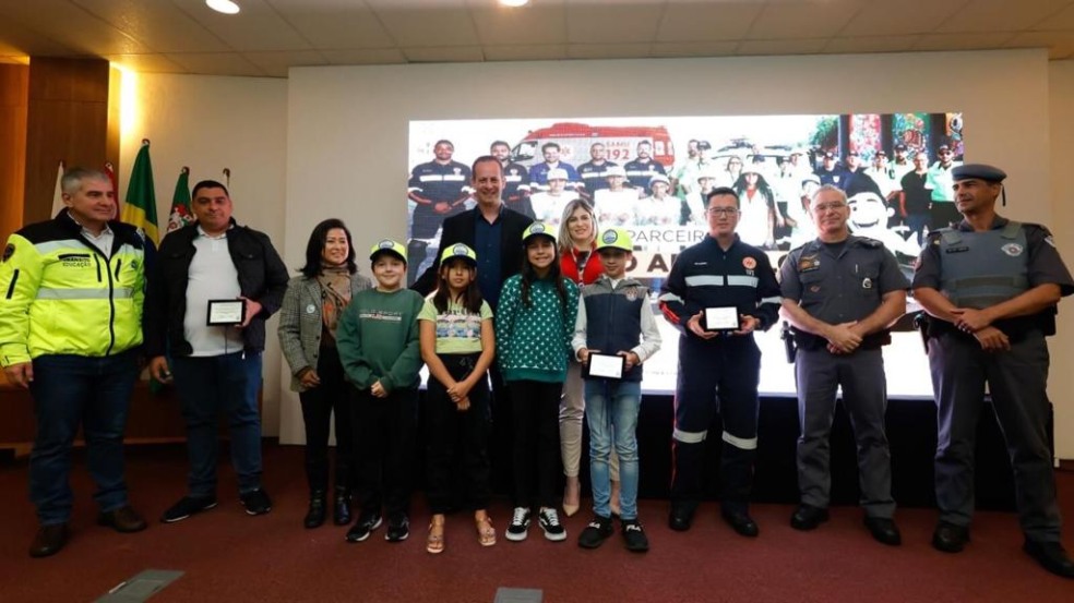 Encerramento do Maio Amarelo é marcado por homenagens a crianças e parceiros em Jundiaí