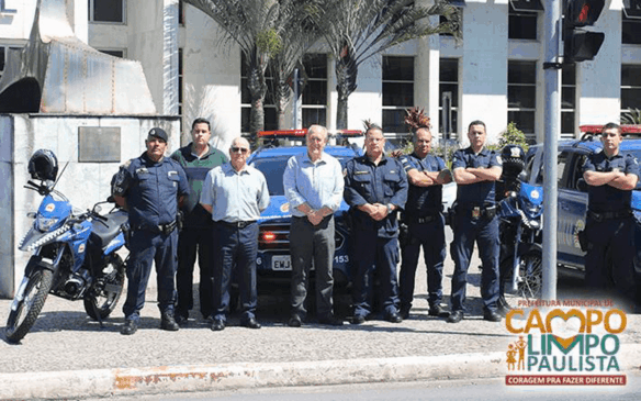 Guarda Municipal recebeu três novas viaturas e uma motocicleta. (Foto: Divulgação)