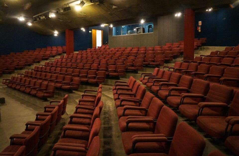 Sala Glória Rocha vazia