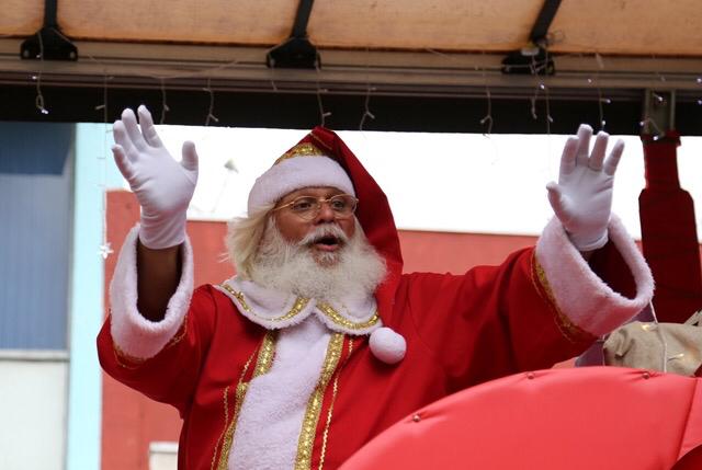 Francisco Menezes durante ação de natal