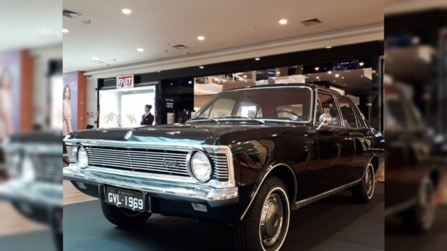 Terceira edição do ano do Encontro de Carros Antigos no JundiaíShopping 