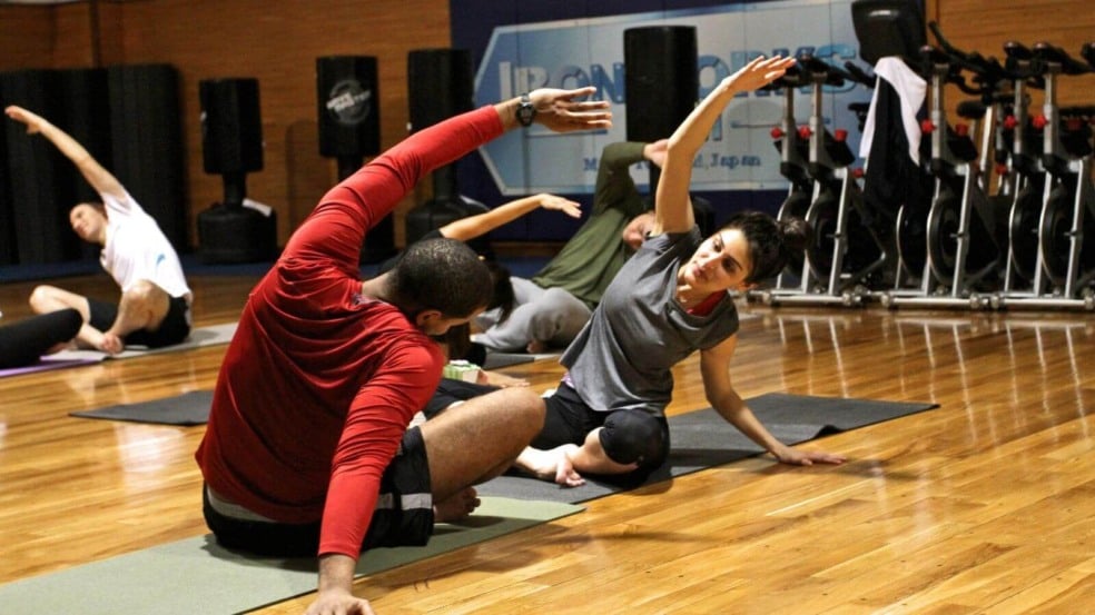 Alongamento na academia