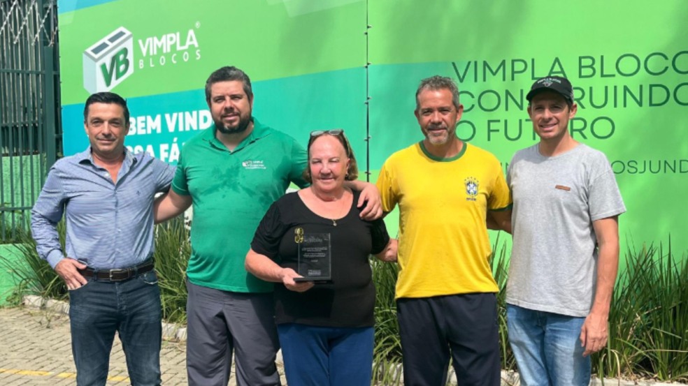 Dona e herdeiros da Vimpla Blocos