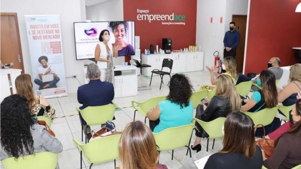 Mulheres em encontro na ACE Jundiaí