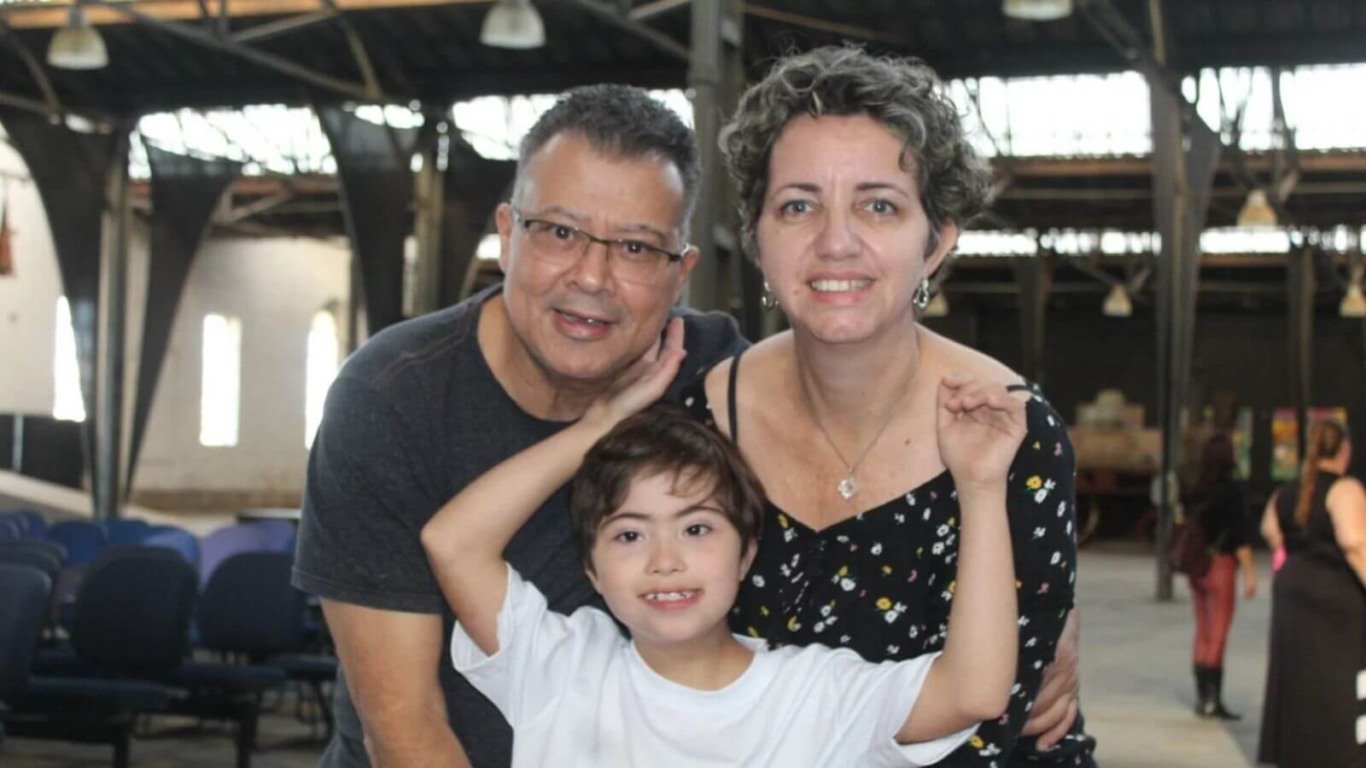 APAE de Jundiaí reúne a famílias para aula aberta do Projeto Arte e Movimento