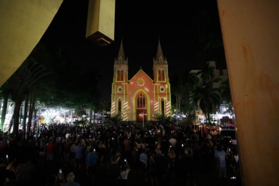 Projeção mapeada de Natal na Catedral de Jundiaí