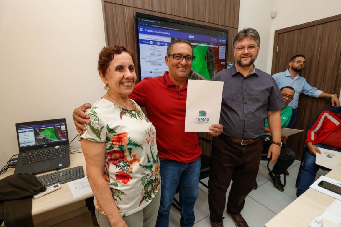 Moradores do Loteamento Ponte Alta 1, no Ivoturucaia, recebem regularização Moradores do Loteamento Ponte Alta 1, no Ivoturucaia, recebem regularização