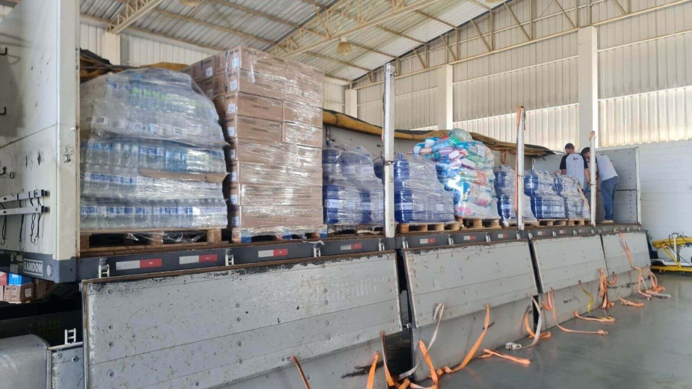 Doações para o Rio Grande do Sul arrecadadas no Aeroporto de Jundiaí