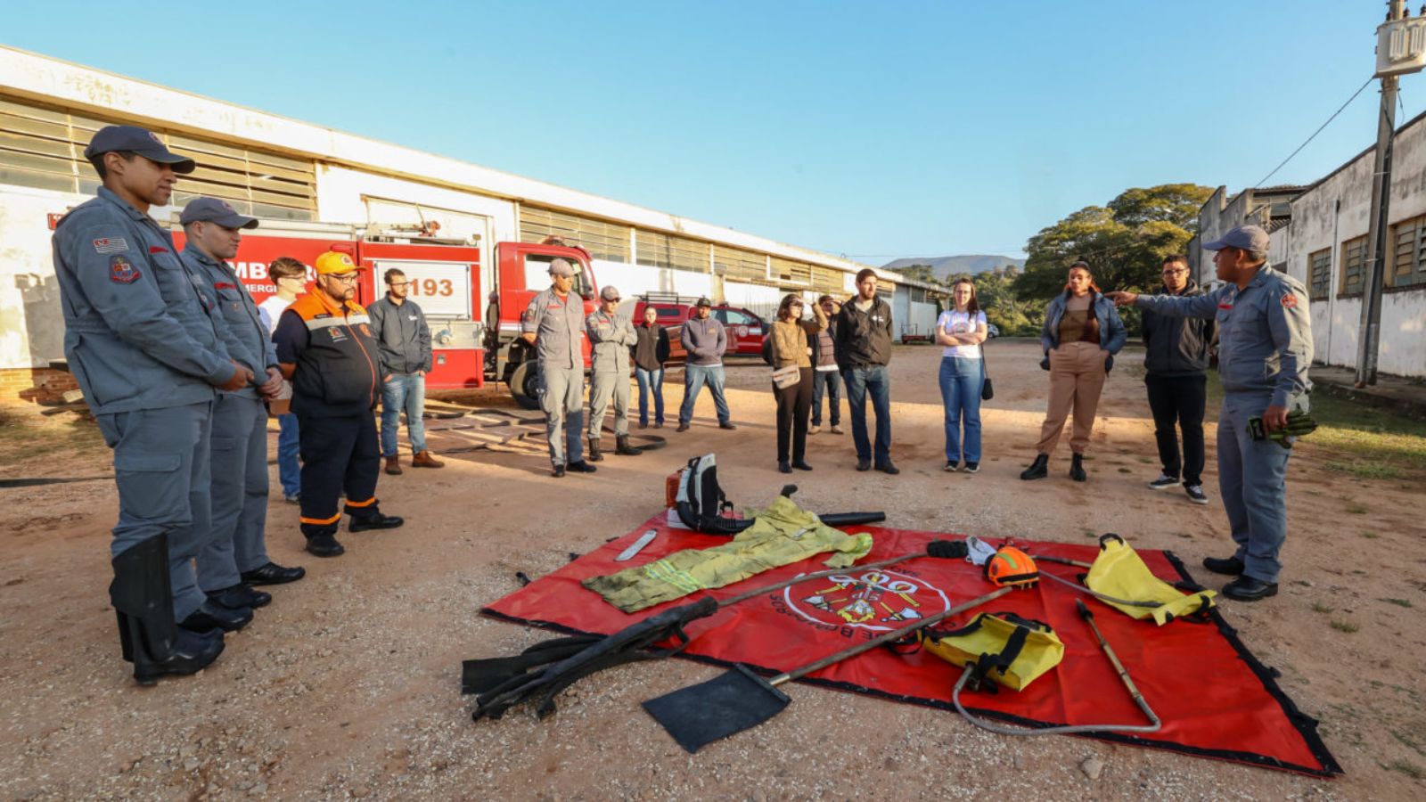Agricultores de Jundiaí recebem capacitação para combate a incêndios rurais