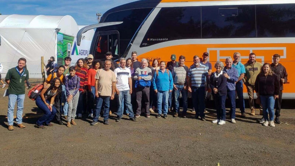 Agricultores de Jundiaí visitam a 28ª Hortitec, em Holambra