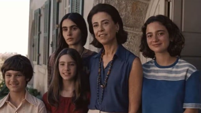 Eunice Paiva (Fernanda Torres) e filhos