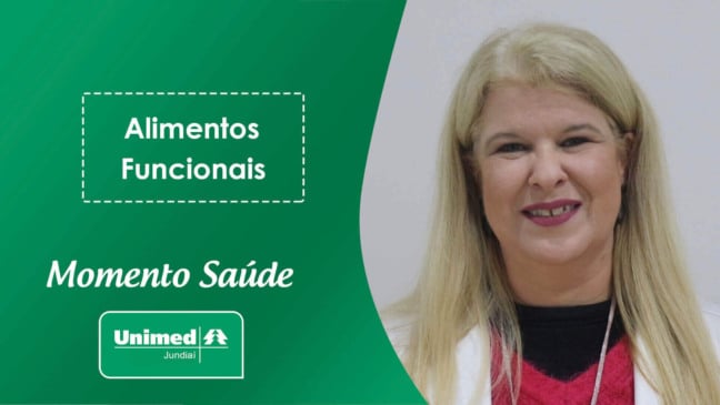 Thumb de vídeo da Unimed com médica em fundo verde