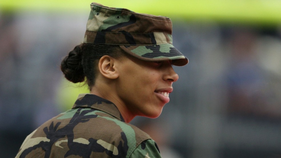 Alistamento militar feminino