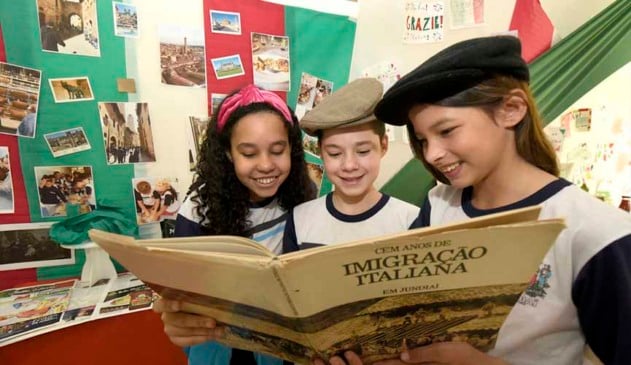Alunos da rede municipal começam a aprender italiano