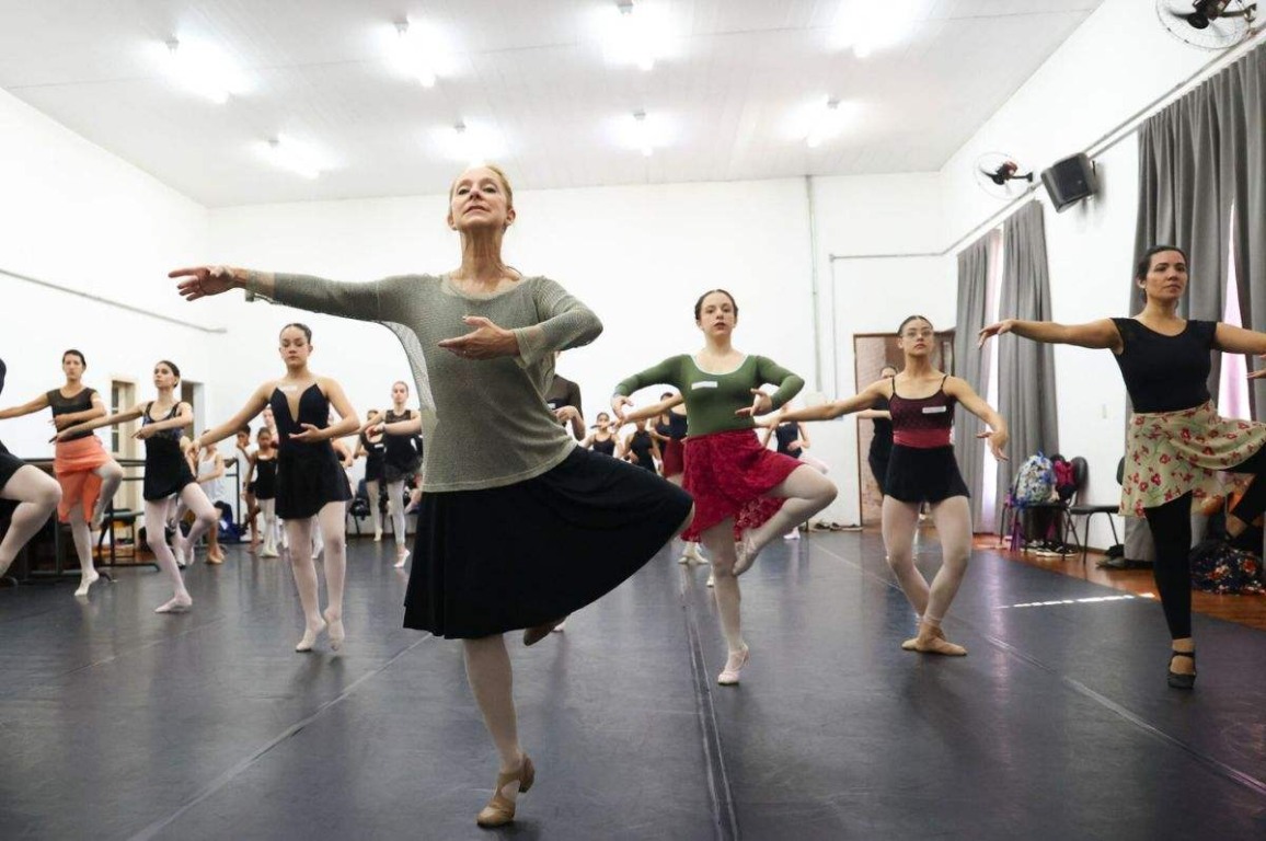 Ana Botafogo ministrou workshops gratuitos de ballet clássico. Foto: Prefeitura de Jundiaí