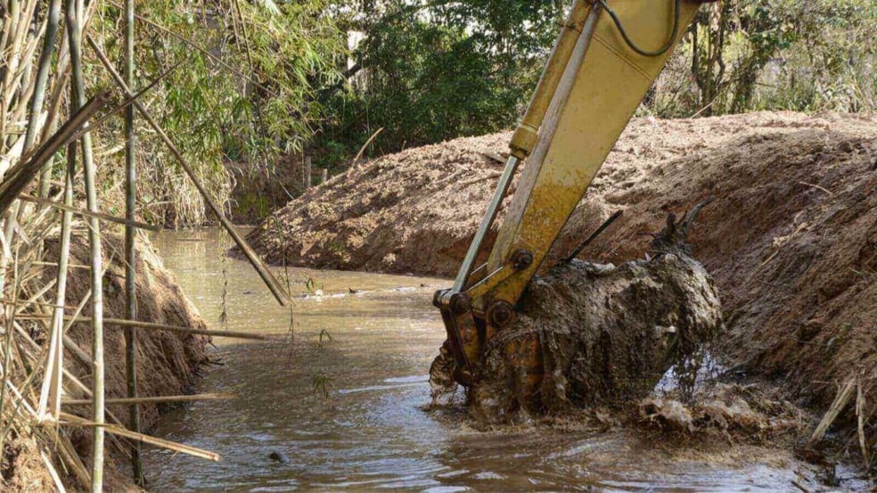 Desassoreamento do rio Capivari de Jundiaí