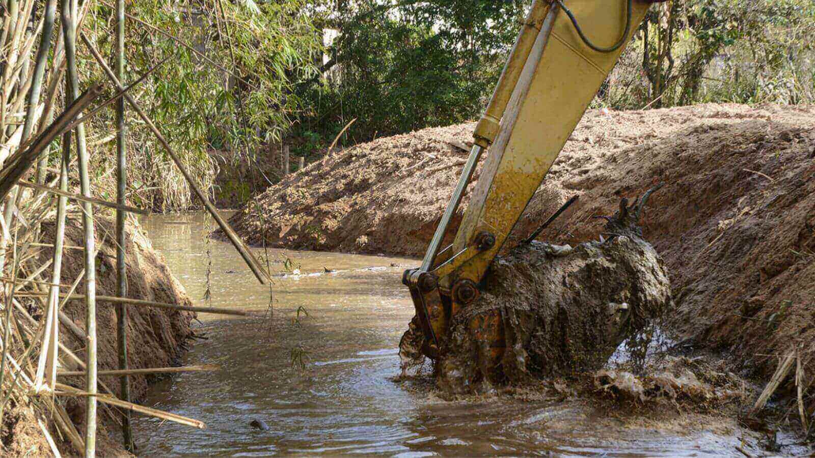 Desassoreamento do rio Capivari de Jundiaí
