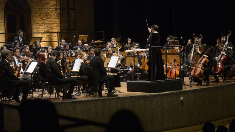 Orquestra no Teatro Polytheama
