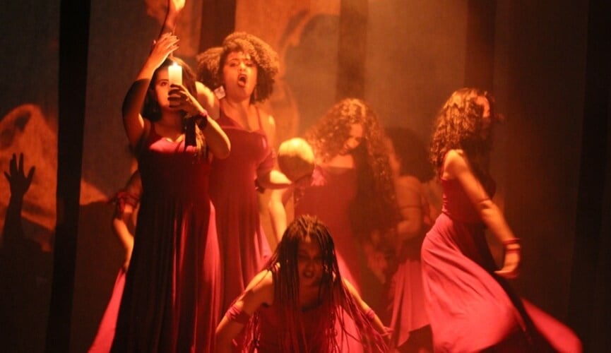 Apresentação solidária