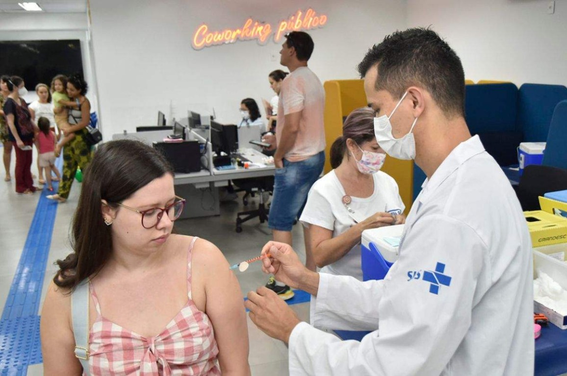 Até as 17h terá aplicação de doses no Espaço Jundiai Empreendedora. Foto: Prefeitura de Jundiaí Até as 17h terá aplicação de doses no Espaço Jundiai Empreendedora. Foto: Prefeitura de Jundiaí