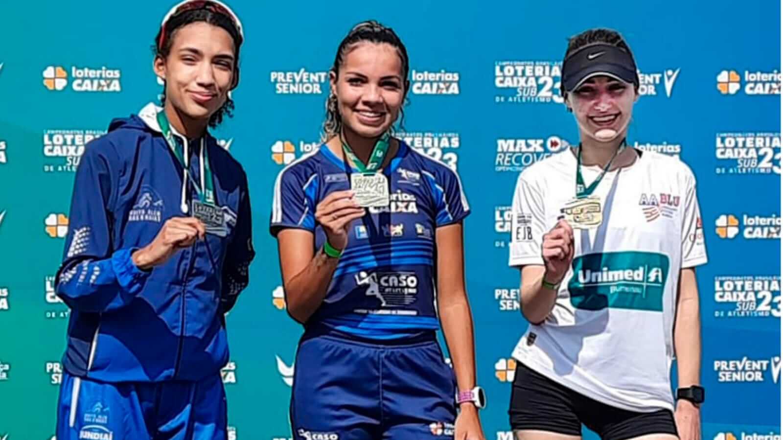 Thaissa (esquerda) representa Jundiaí em Campeonato Brasileiro