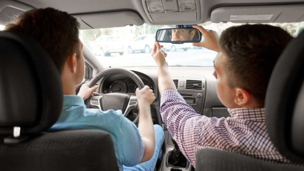 Aulas em autoescola podem deixar de ser obrigatórias (Foto: Syda Productions/Canva)