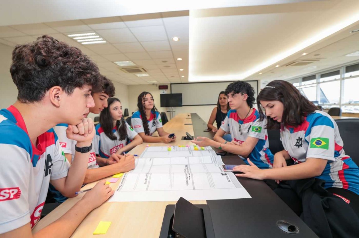 Avengers realizaram um treinamento com a ferramenta Canvas. Foto: Prefeitura de Jundiaí