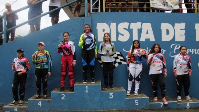 Equipe de BMX de Várzea Paulista conquista bons resultados em primeira disputa