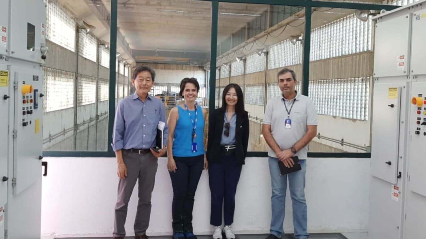 Funcionário da DAE Jundiaí realizam trabalho de balanço hídrico