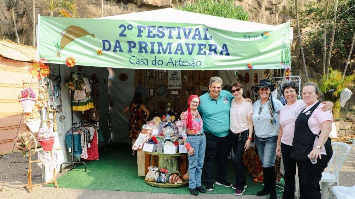 Tenda de artesanato em Itupeva