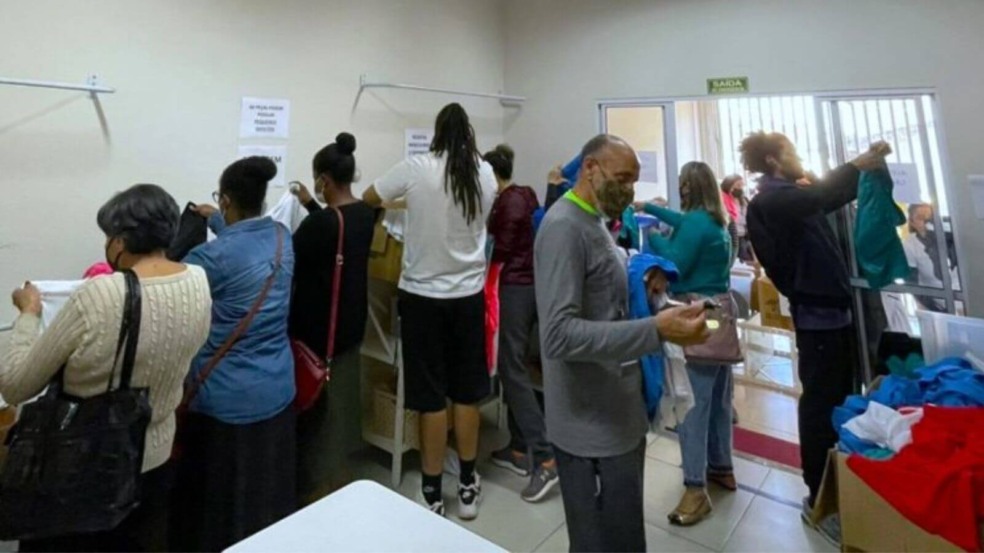 Bazar da Speedo, da APAE de Jundiaí