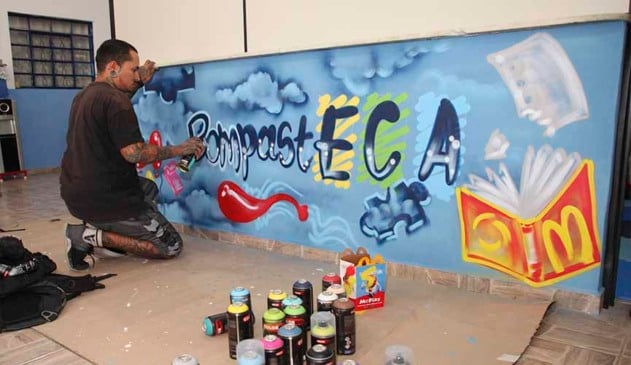 mcdonalds reforma biblioteca em jundiaí