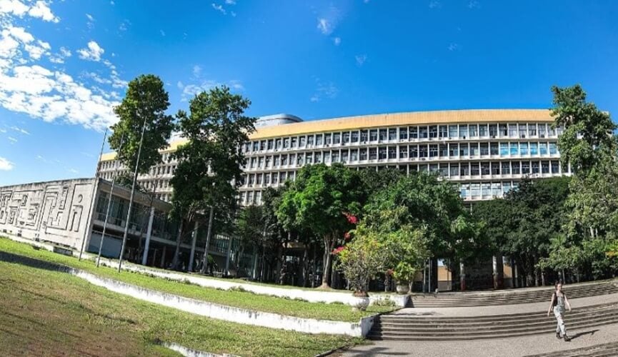 Bloqueio das instituições federais chega a R$ 2,2 bilhões