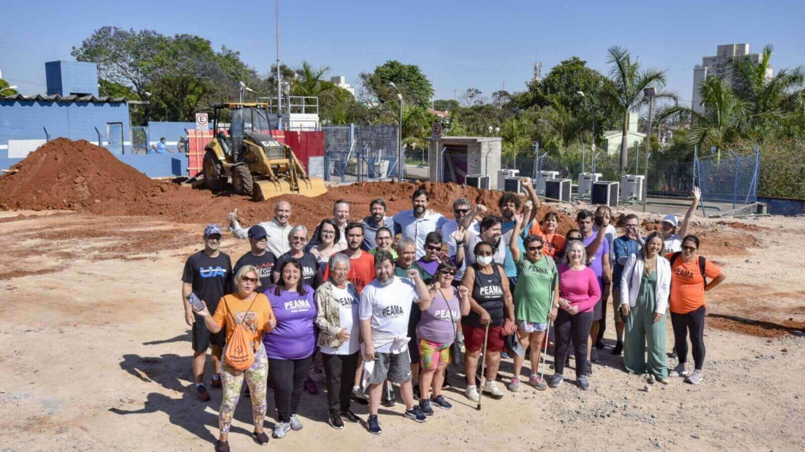 Prefeito de Jundiaí e alunos do PEAMA no Bolão