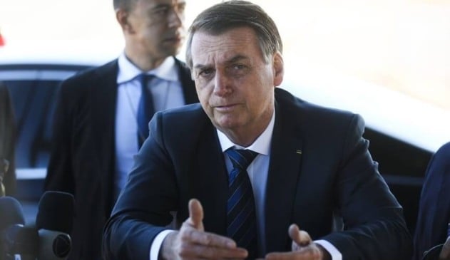 Bolsonaro critica punição para uso irregular de algemas ‘Isso não pode existir’