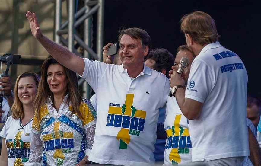 Bancada Evangélica consegue com que obrigações fiscais sejam afrouxadas