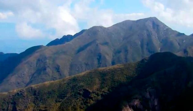 Bombeiros procuram por casal desaparecido em trilha em Minas Gerais