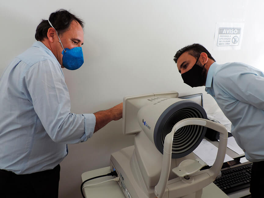 Deputado Alexandre Pereira no Braille. (Foto: Divulgação)