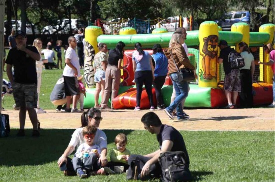 Brinquedos, pipoca e algodão doce fizeram a alegria. Foto: Prefeitura de Jundiaí